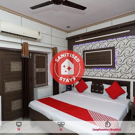 OYO 29411 Hotel Vanshika Agra  Buitenkant foto