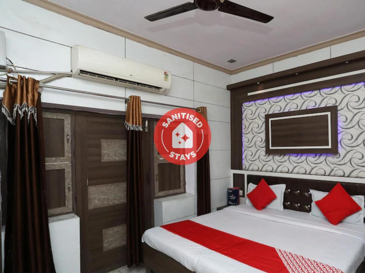 OYO 29411 Hotel Vanshika Agra  Buitenkant foto