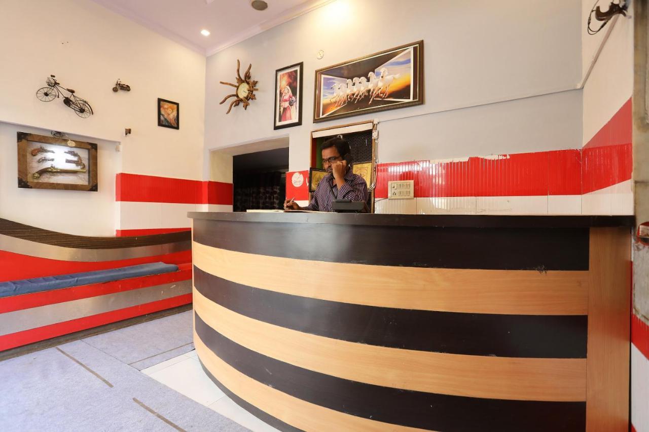OYO 29411 Hotel Vanshika Agra  Buitenkant foto