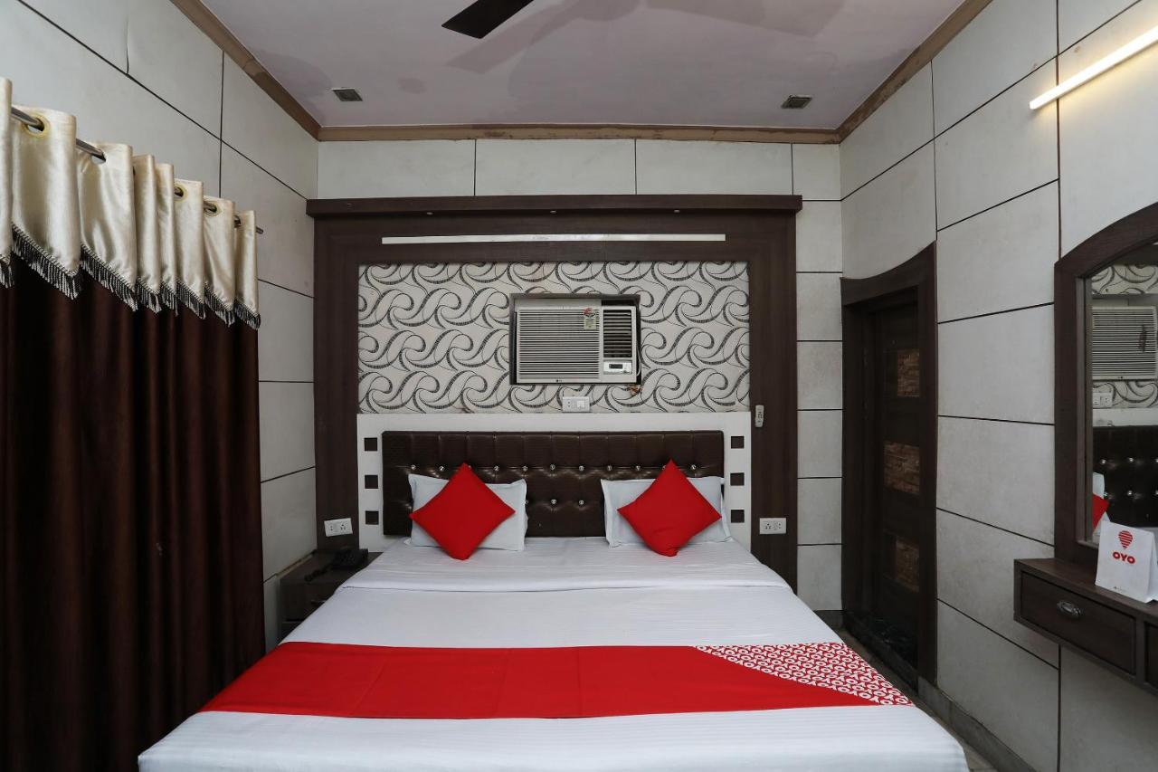 OYO 29411 Hotel Vanshika Agra  Buitenkant foto