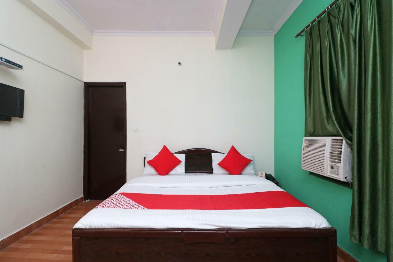 OYO 29411 Hotel Vanshika Agra  Buitenkant foto