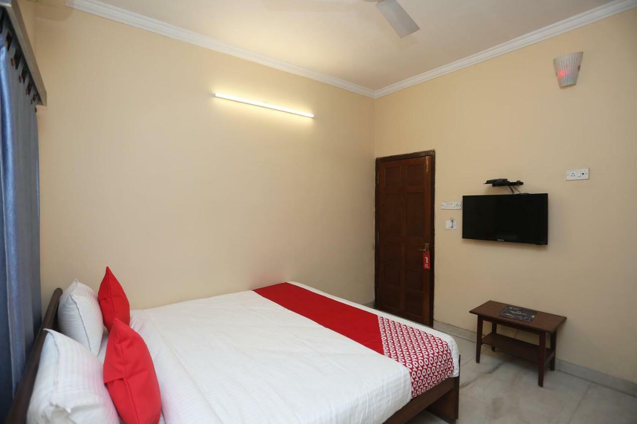 OYO 29411 Hotel Vanshika Agra  Buitenkant foto