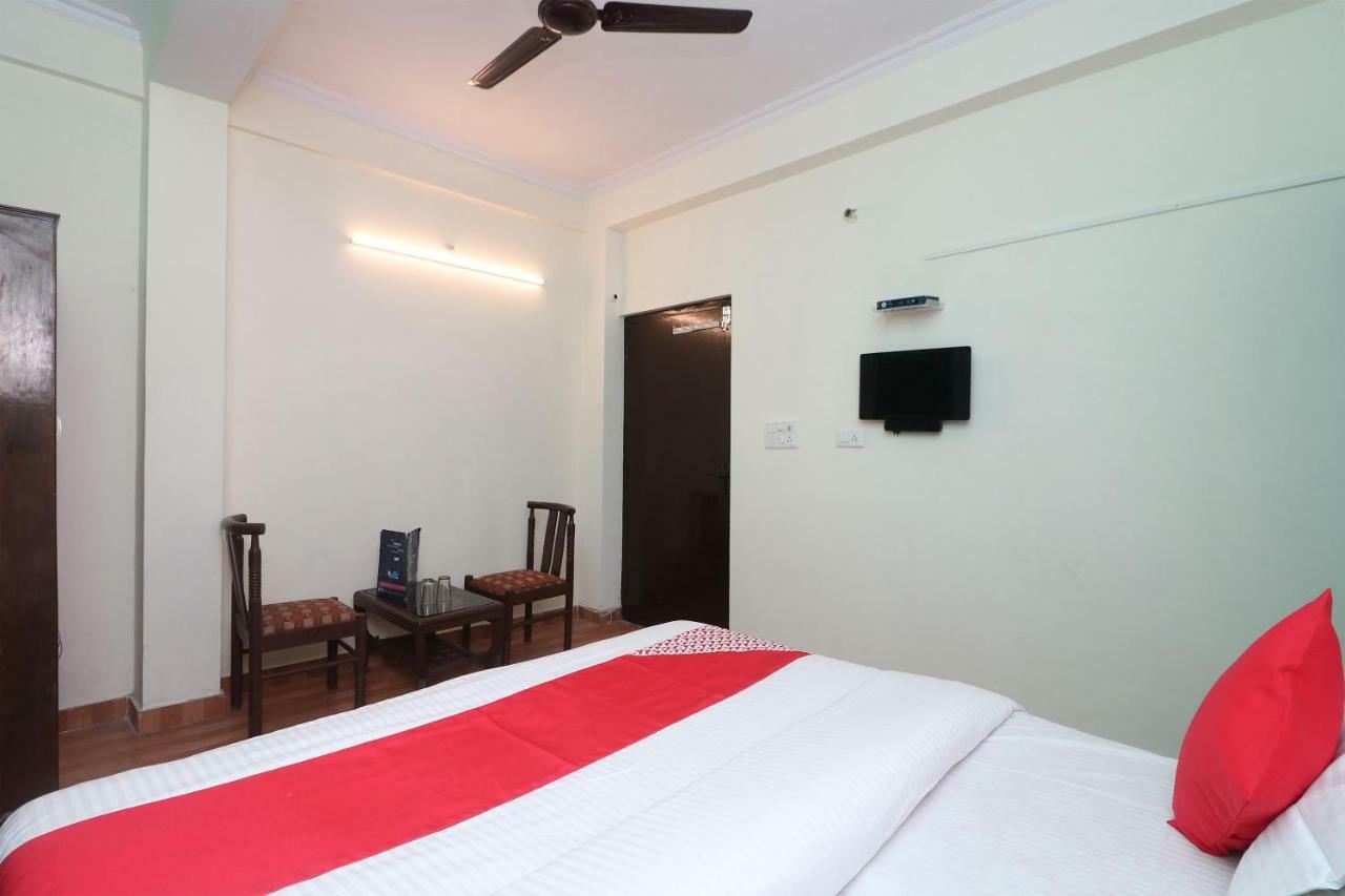 OYO 29411 Hotel Vanshika Agra  Buitenkant foto
