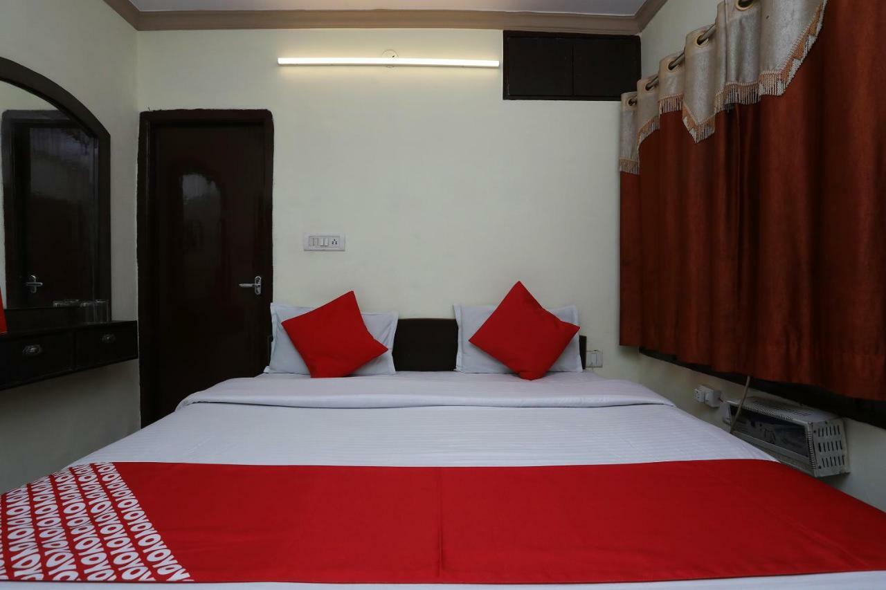 OYO 29411 Hotel Vanshika Agra  Buitenkant foto