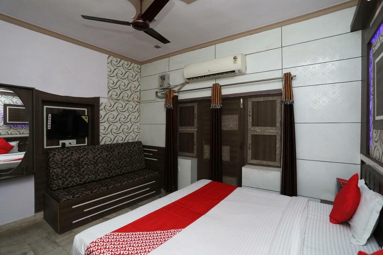 OYO 29411 Hotel Vanshika Agra  Buitenkant foto