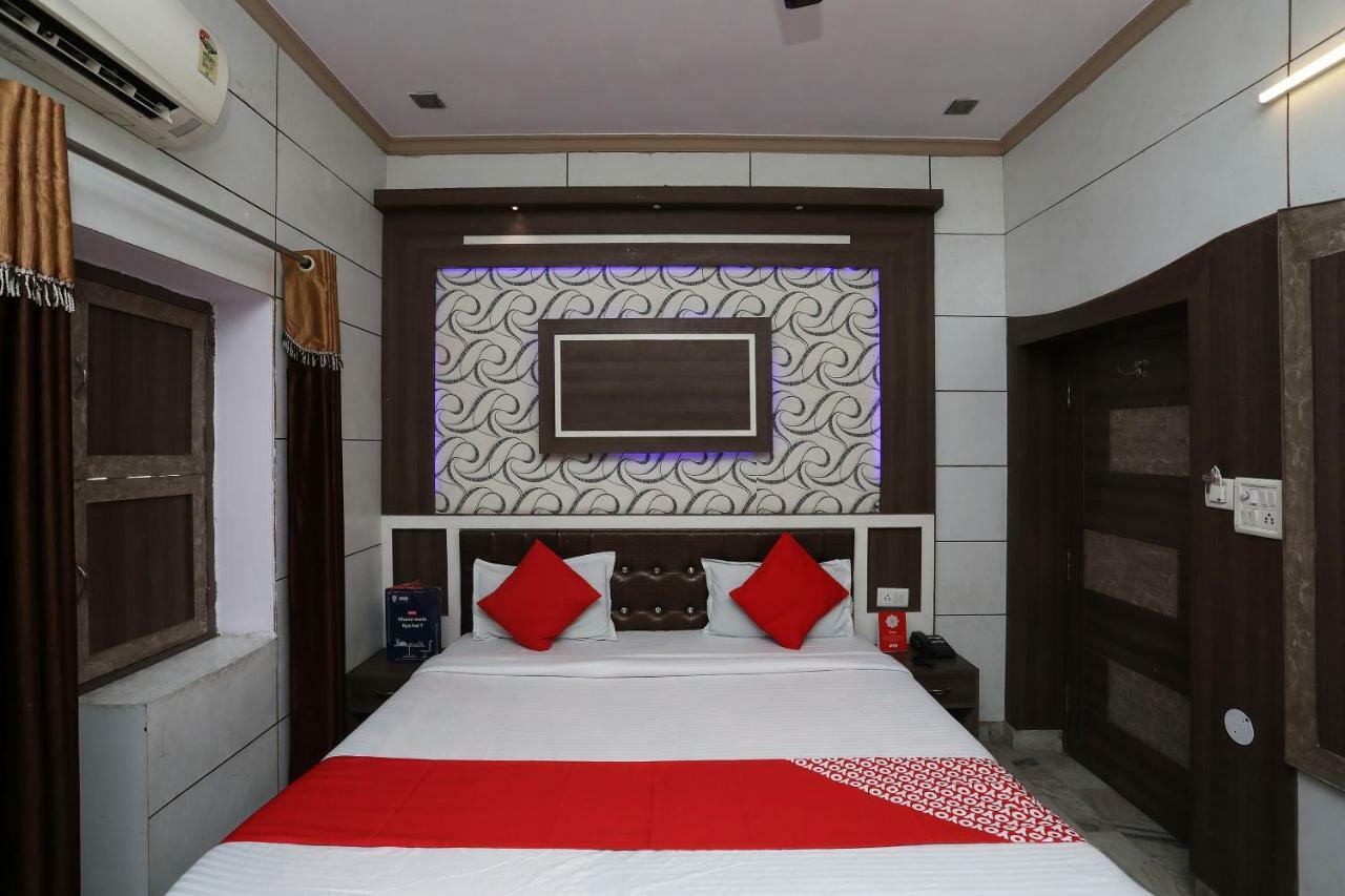 OYO 29411 Hotel Vanshika Agra  Buitenkant foto