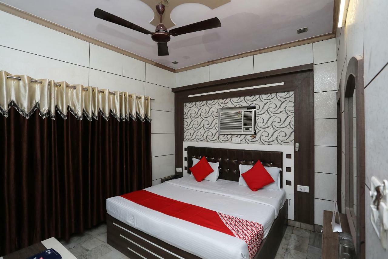 OYO 29411 Hotel Vanshika Agra  Buitenkant foto