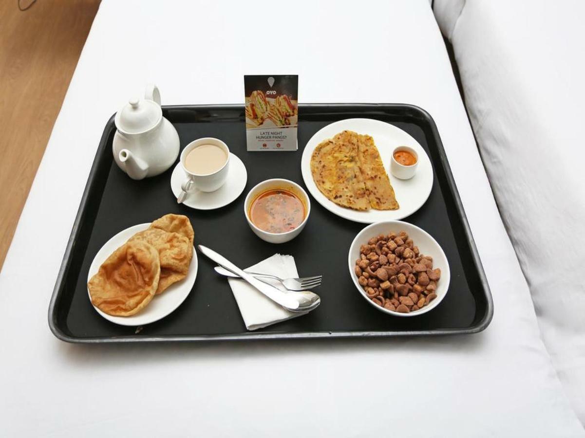 OYO 29411 Hotel Vanshika Agra  Buitenkant foto